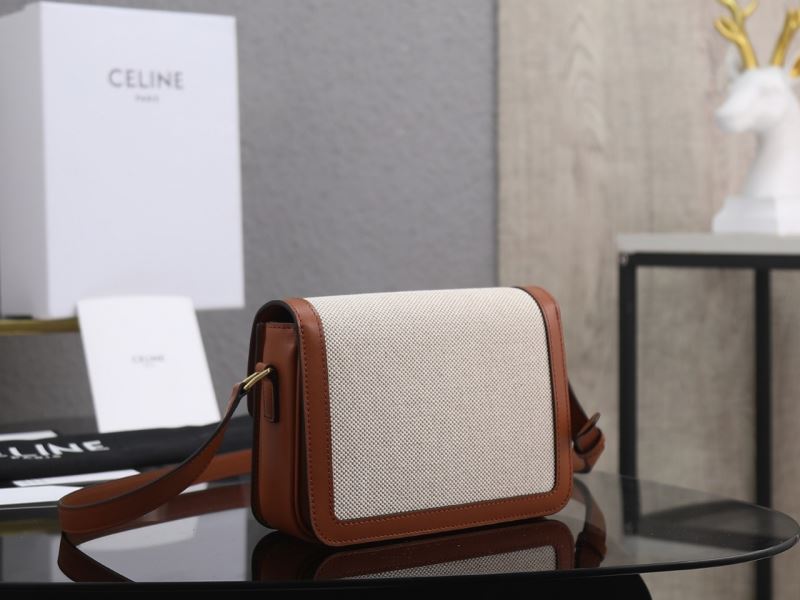 Ce1i*e triomphe bags
